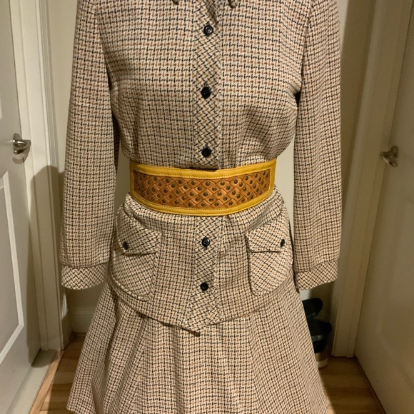 Vintage Suit with peak lapel (Friday Frenzy Sale) - Picture 2 of 9